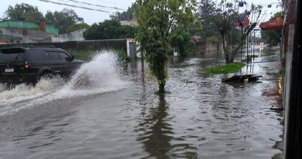 RS | Baixa pressão causa chuva volumosa e vento forte em trechos da Costa Doce 